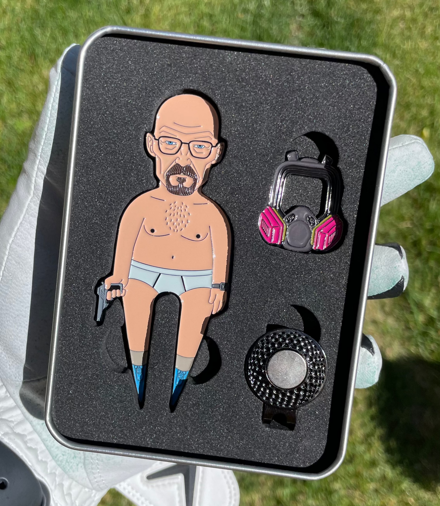 Walter White Heisenberg Breaking Bad Divot Tool Golf Ball Marker Set | Golf Accessories and Gift for Groomsmen, Gift for Dad, Gifts for Golfers | Pin Creatures